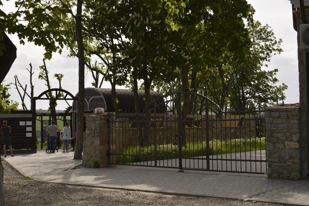Apartment Vid Na Krepost Kamianets-Podilskyi Exterior foto